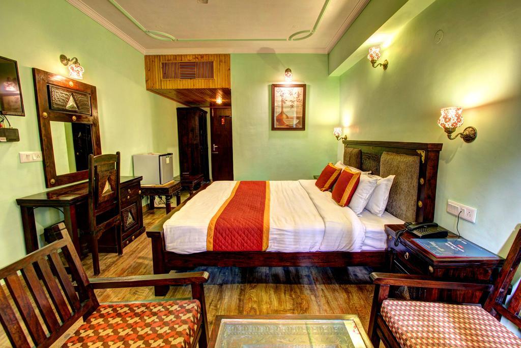 Hotel The Himachal Inn Manāli Eksteriør bilde